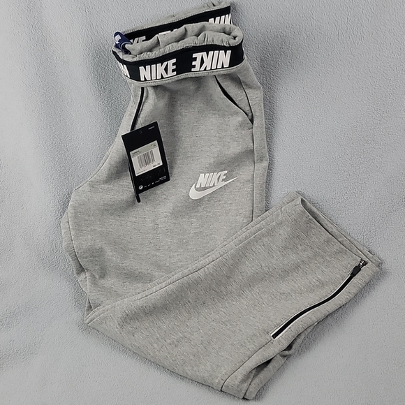 NEW Nike crop sweatpants! - Picture 7 of 13